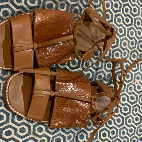 Vince Anke Wrap Cognac Leather front/back tie 3/4” wedge shoe very little wear - Picture 5 of 6